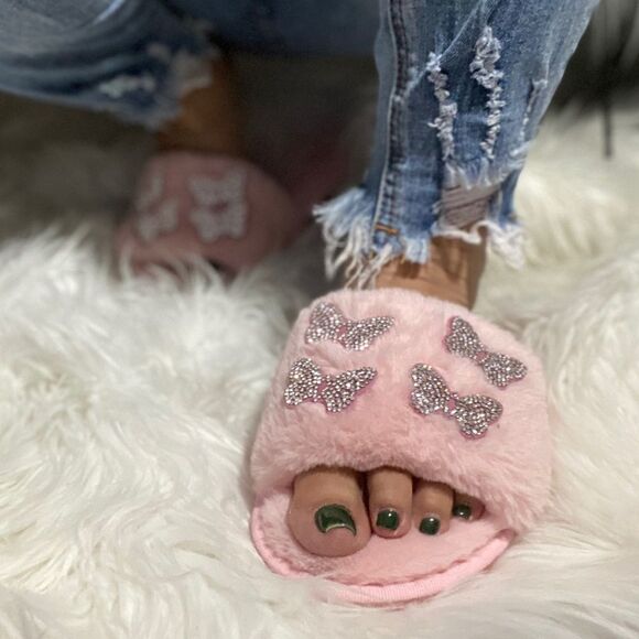 Blush Faux Fur Butterfly Slippers - Picture 7 of 7